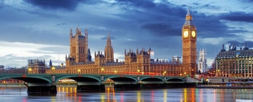 houses of parliament night